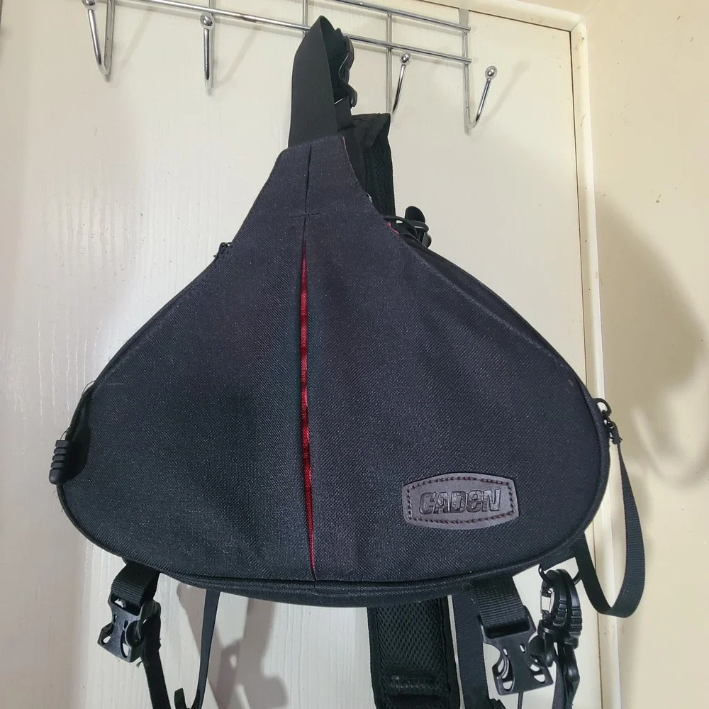 CADeN K1 Camera Sling Bag Black Padded DSLR/SLR Tripod Holder Photography Pack